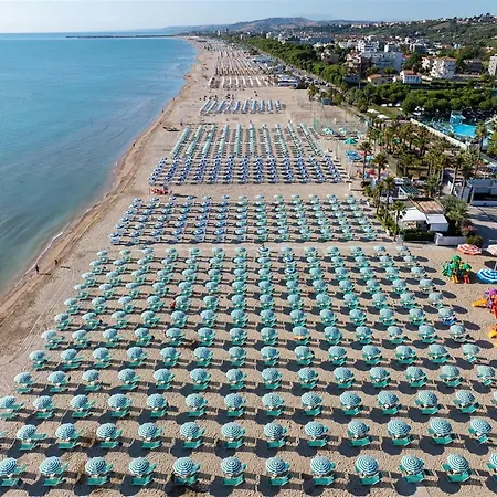 Happy Camp In Don Antonio Glamping Village Campsite *